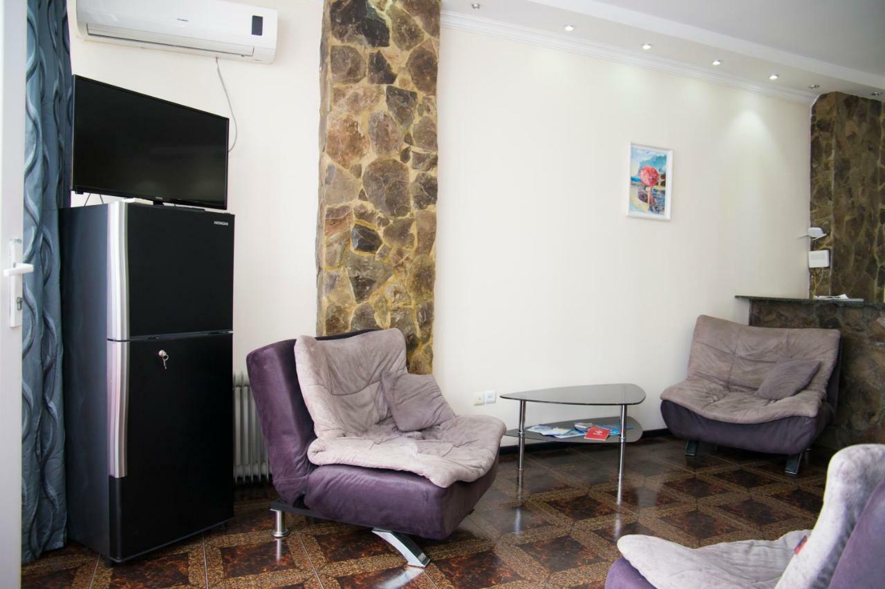 Apartment Miracle Batoumi Extérieur photo